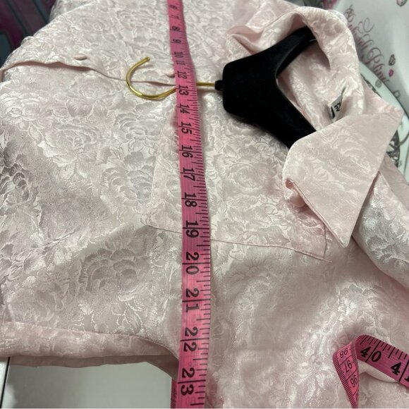 at once shiny blouse roses floral button up tshirt light weight baby pink cute - Picture 7 of 7